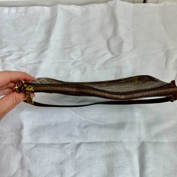 Louis Vuitton Vintage Pochette Monogram Brown Shoulder Bag - Picture 9 of 14